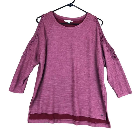 American Eagle Women's‎ Small Red Knit Blouse with Cold Shoulder & 3/4 Sleeves - Picture 1 of 7